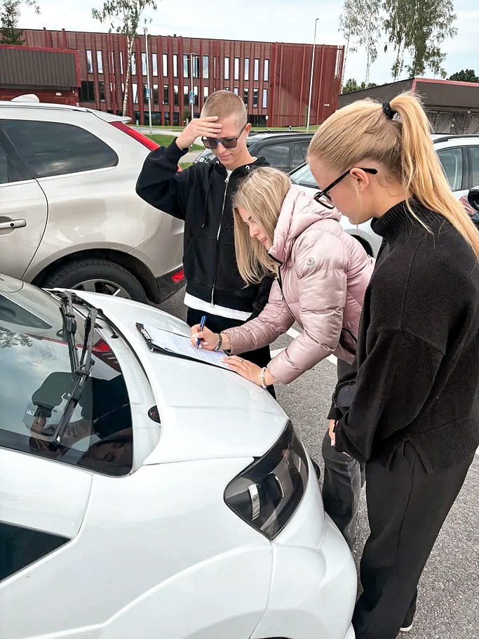 V&auml;rskete g&uuml;mnasistide esimene koolin&auml;dal oli t&auml;is avastamist ja koost&ouml;&ouml;d!